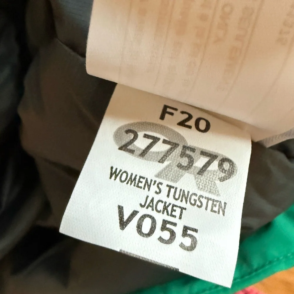 Outdoor Research Aqua and Black Ski Jacket - Picture 14 of 16